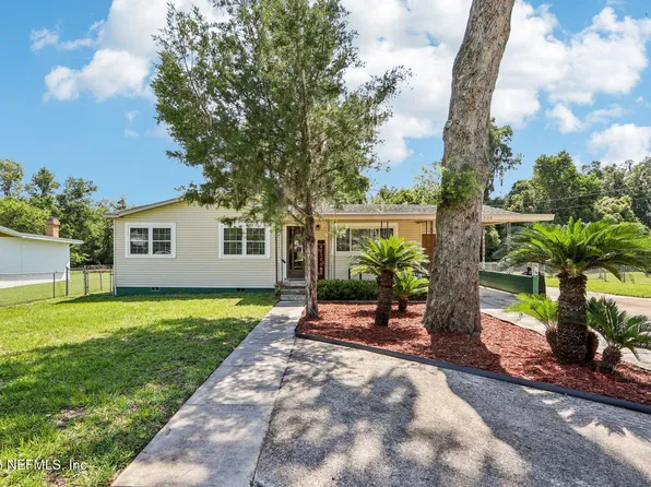 304 HIGHLAND Avenue S, Green Cove Springs, FL 32043