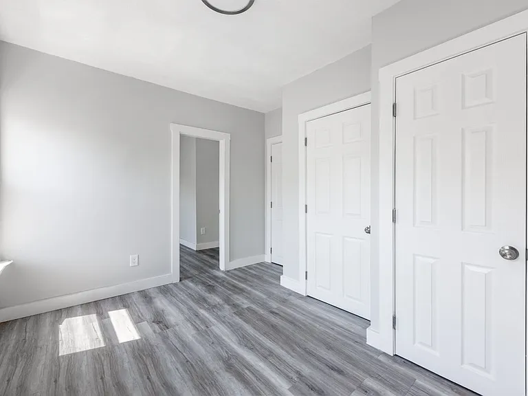 186 Marion St #3 — Photo 14