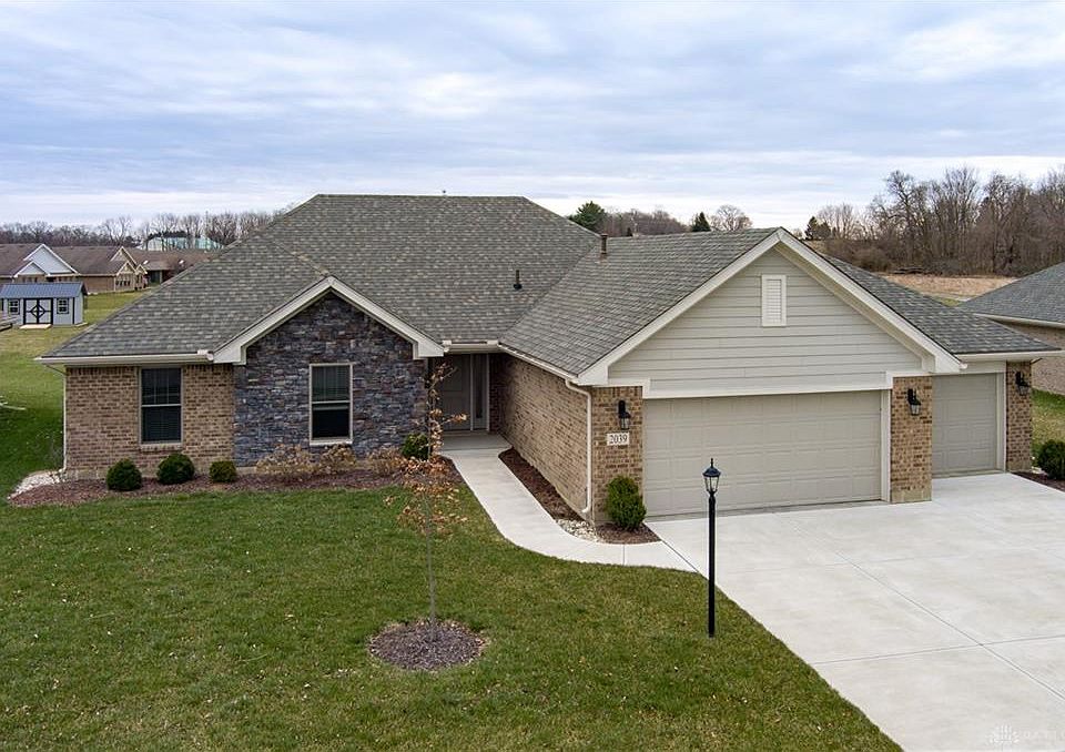 1st image of 2039 Lakeview Dr