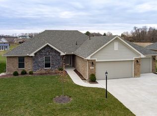 2039 Lakeview Dr, Xenia, OH 45385