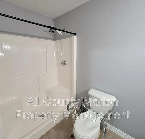 710 NE 26th St — Photo 9