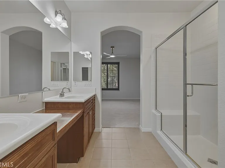65 Wonderland — Photo 31