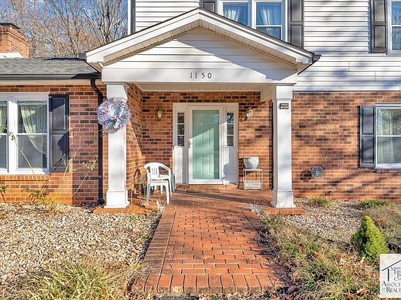 3rd image of 1150 Plantation Dr