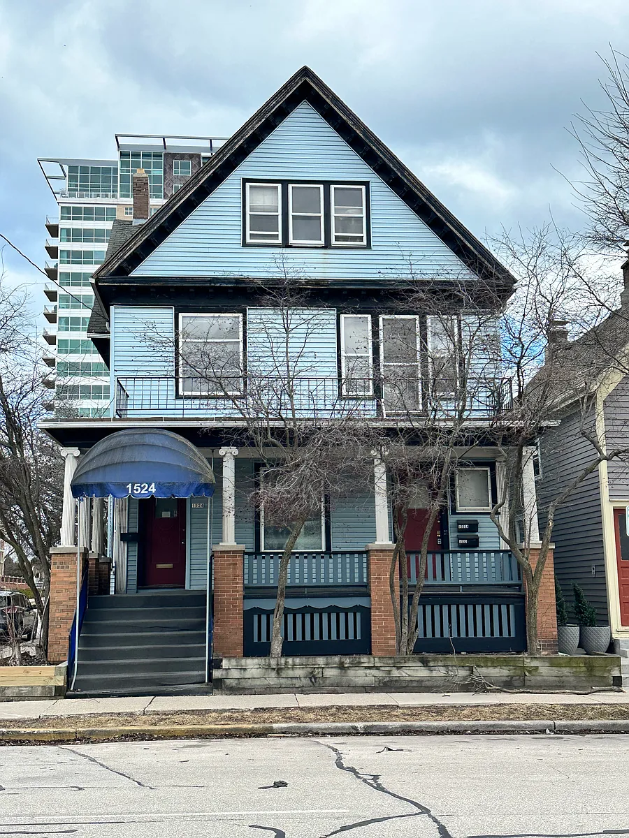 Building Photo - 1522 N Farwell Ave #1522