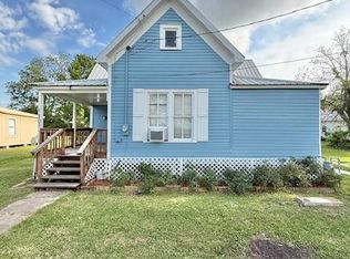 703 2nd St, Jennings, LA 70546