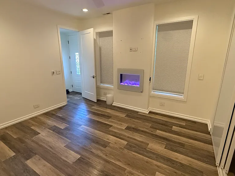 1420 W Fulton St #2 — Photo 7