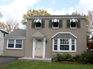 427 E Moreland Rd, Willow Grove, PA 19090