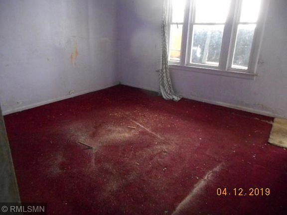 5th image of 2616 30th Ave S