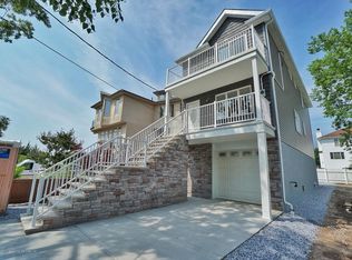 686 Yetman Ave, Staten Island, NY 10307
