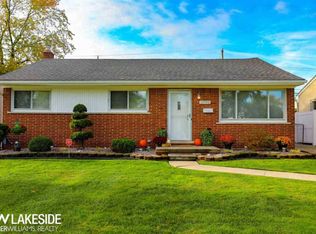 22500 Port St, Saint Clair Shores, MI