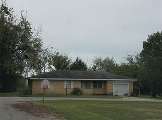 309 7th St, Coalgate, OK 74572