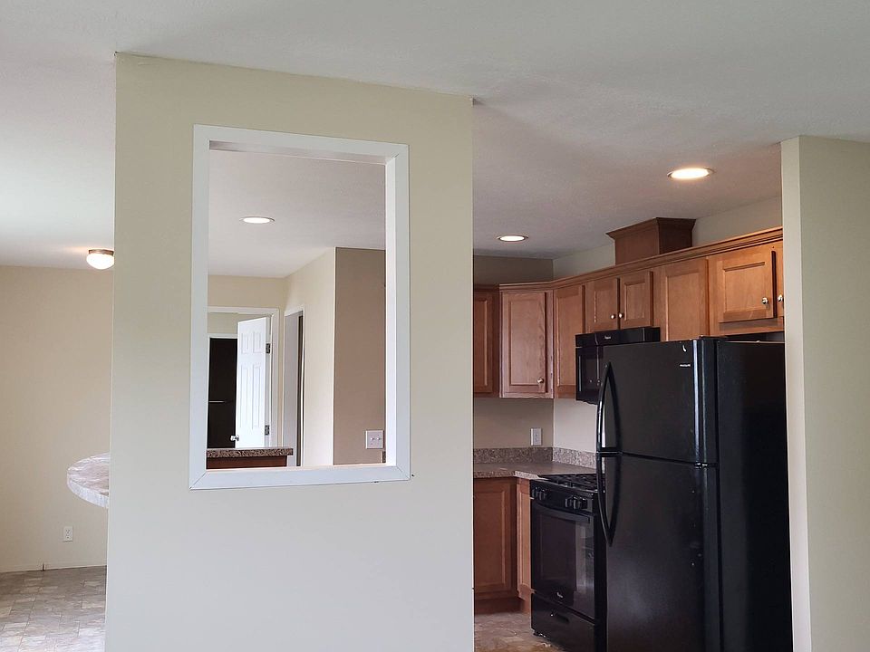 2nd image of 4020 County Farm Rd #201