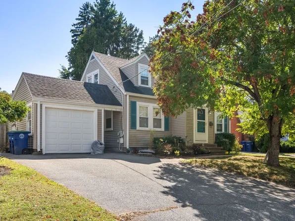18 Hill View Rd, Braintree, MA 02184
