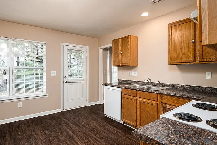 951 Grass Hollow Ct — Photo 9