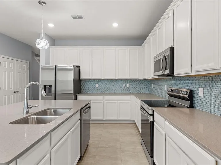 7078 Twilight Bay Dr — Photo 12