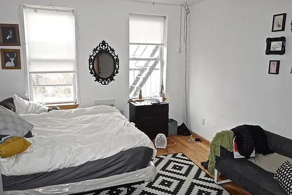 Rented by Nest Seekers International | media 16
