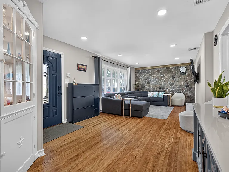 8 Coyles Ct — Photo 7