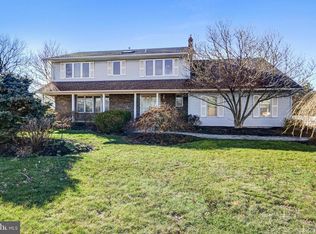 15 Innocenzi Dr, Hamilton, NJ 08690