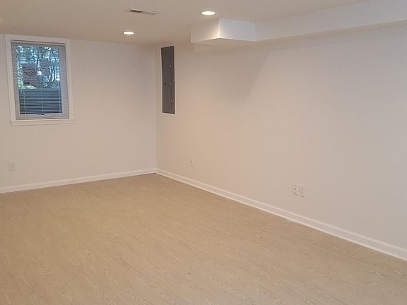 3rd image of 6807 Dartmouth Ave #B