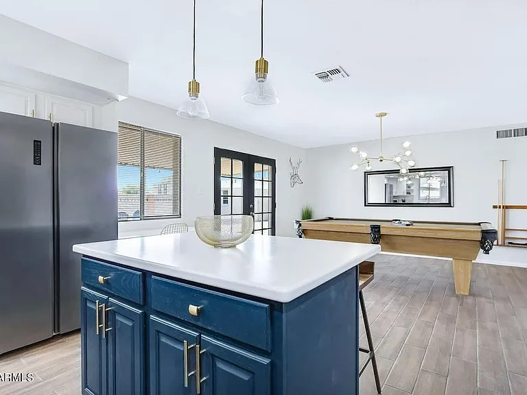 945 E Lilac Dr — Photo 8