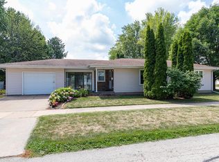 1001 E Custer Ave, Oshkosh, WI 54901