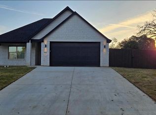 3316 Shawnee Trl, Lake Worth, TX 76135