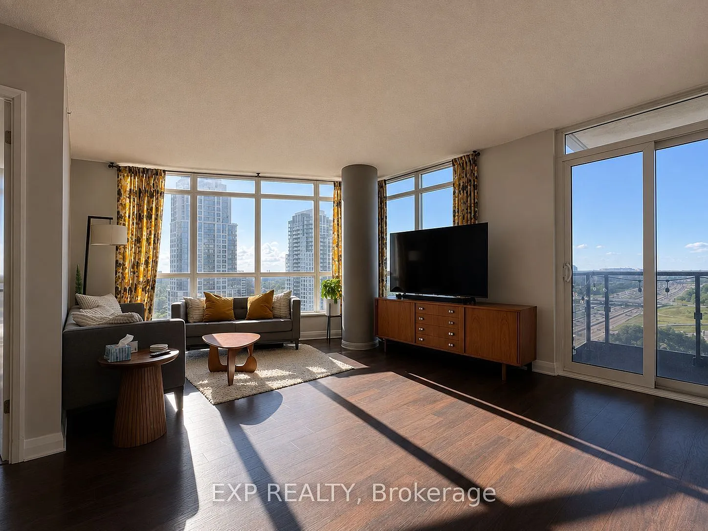 2 bed, $2,650 — Photo 2