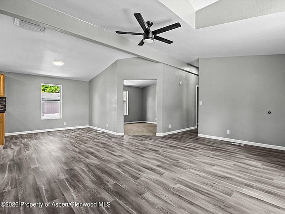 4th image of 68 Cedar Cir