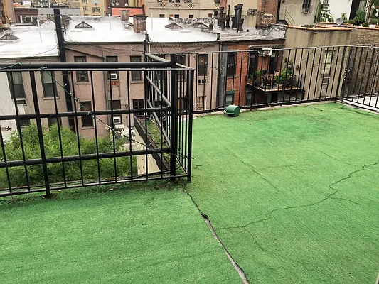 Rented by Joe Gotham LTD | media 24