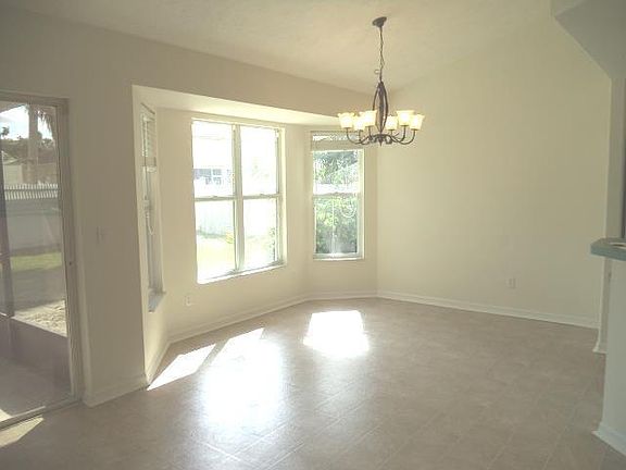 5th image of 2635 SW Cadet Cir