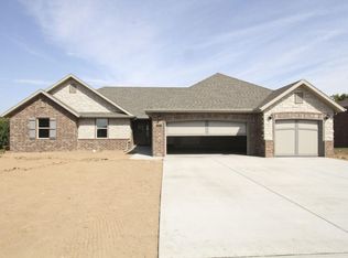 807 W Chickory, Nixa, MO 65714