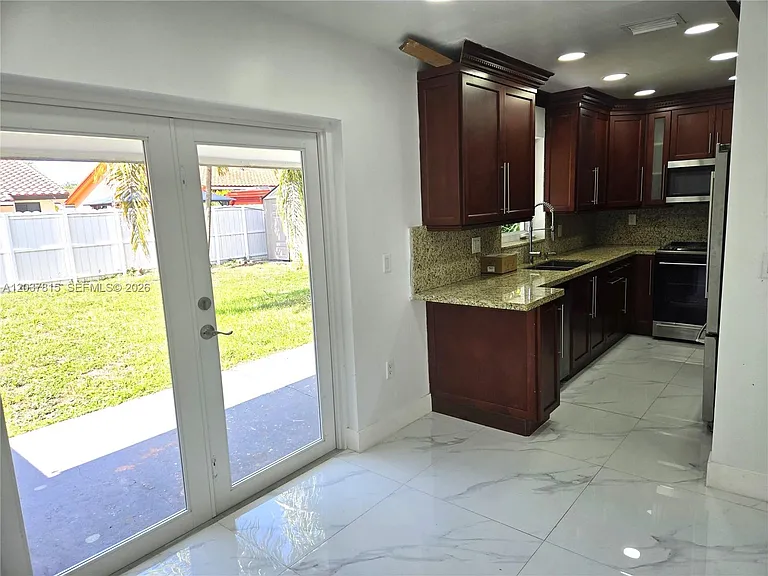 13520 SW 64th Ln #13522 — Photo 11