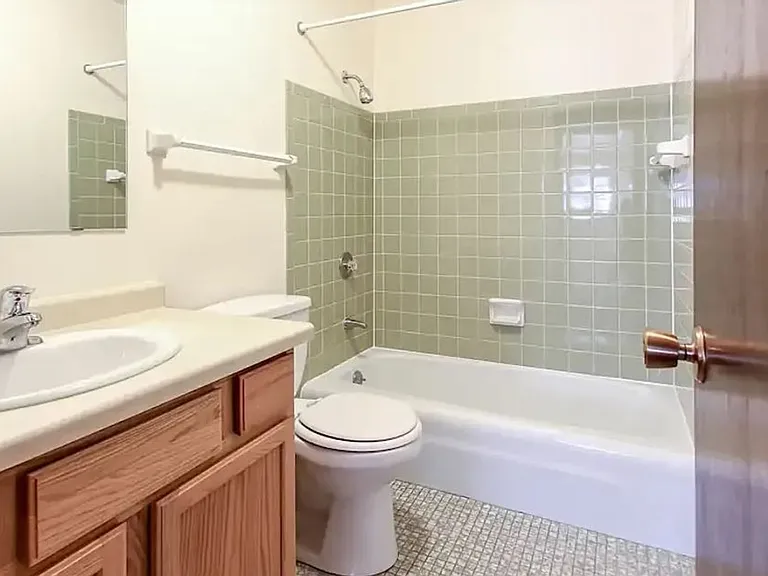 Morningside Hills Apartments-Waukesha — Photo 21