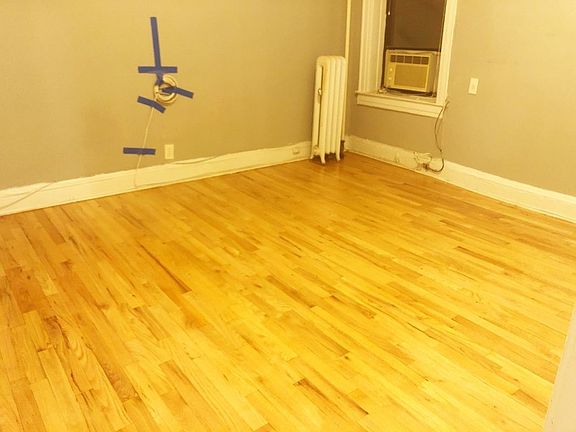 3rd image of 3090 33rd St APT 2FF