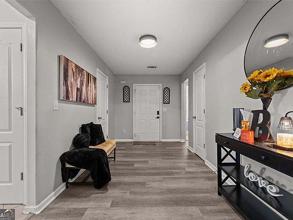 4th image of 40 Hannah Heights Way