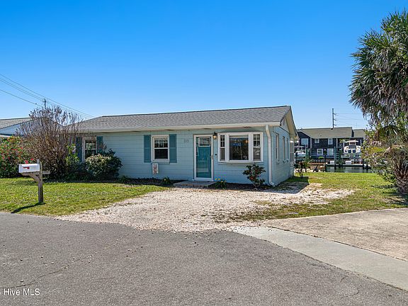 3rd image of 213 W Bogue Sound Drive