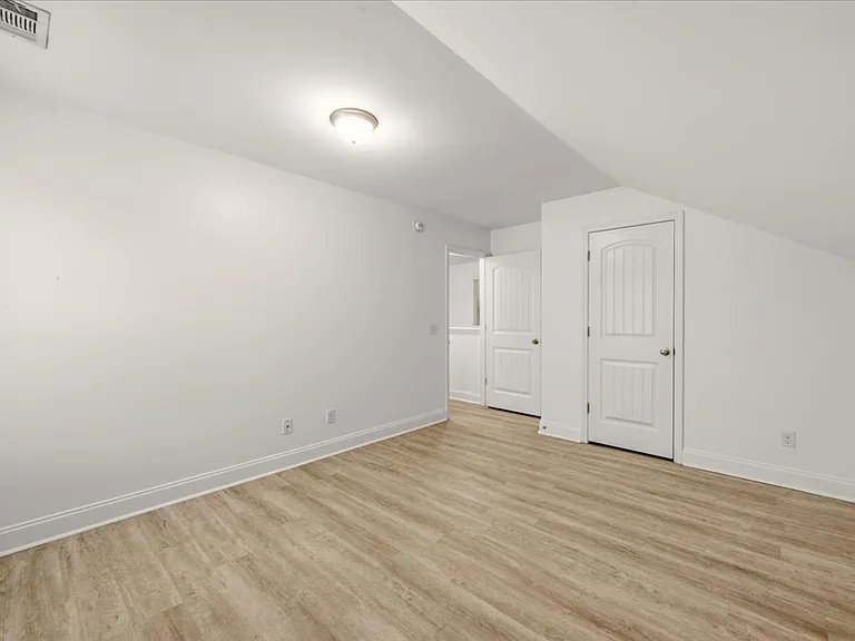 102 Old Mill Rd — Photo 10