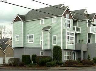 340 NE Bridgeton Rd, Portland, OR 97211