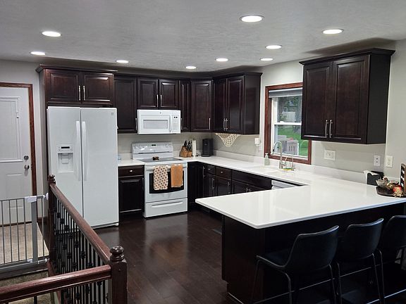 5th image of 1218 Brown St