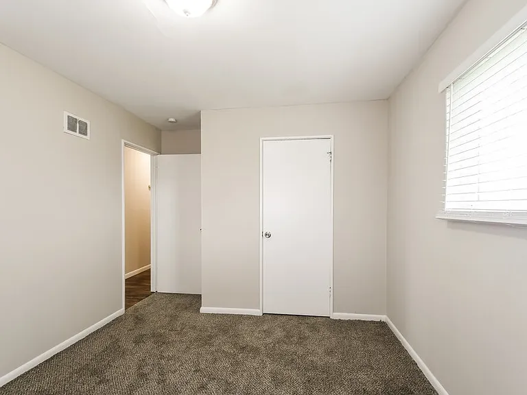 1230 Acredale Dr — Photo 10