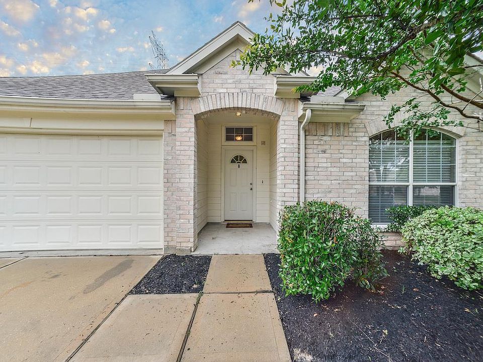 1st image of 17102 Sperry Landing Dr