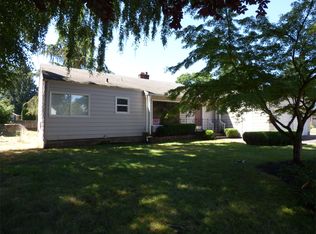 290 Azalea Dr, Eugene, OR 97404