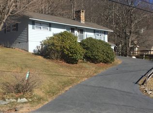 1456 Skyland Dr, Seven Devils, NC 28604