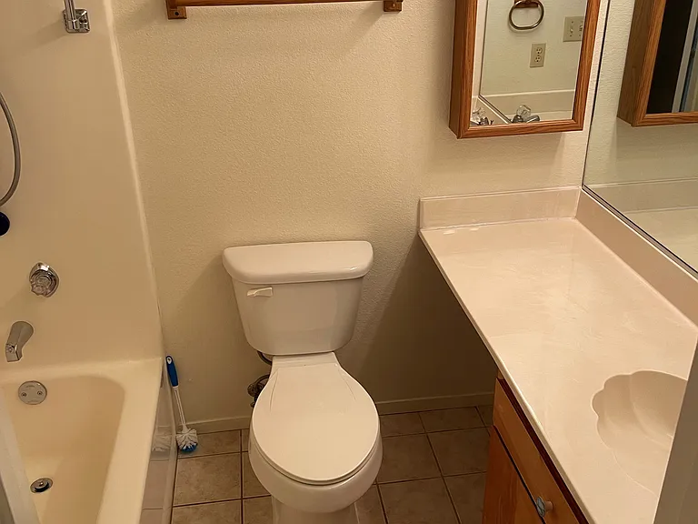 109 Marina Dr S — Photo 10