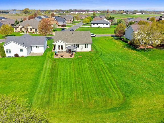 4th image of 245 Theunis Dr