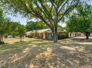 741 Briarwood Ln, Hurst, TX 76053