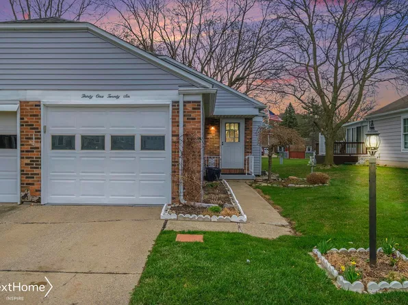 3126 Pinegate Dr, Flushing, MI 48433