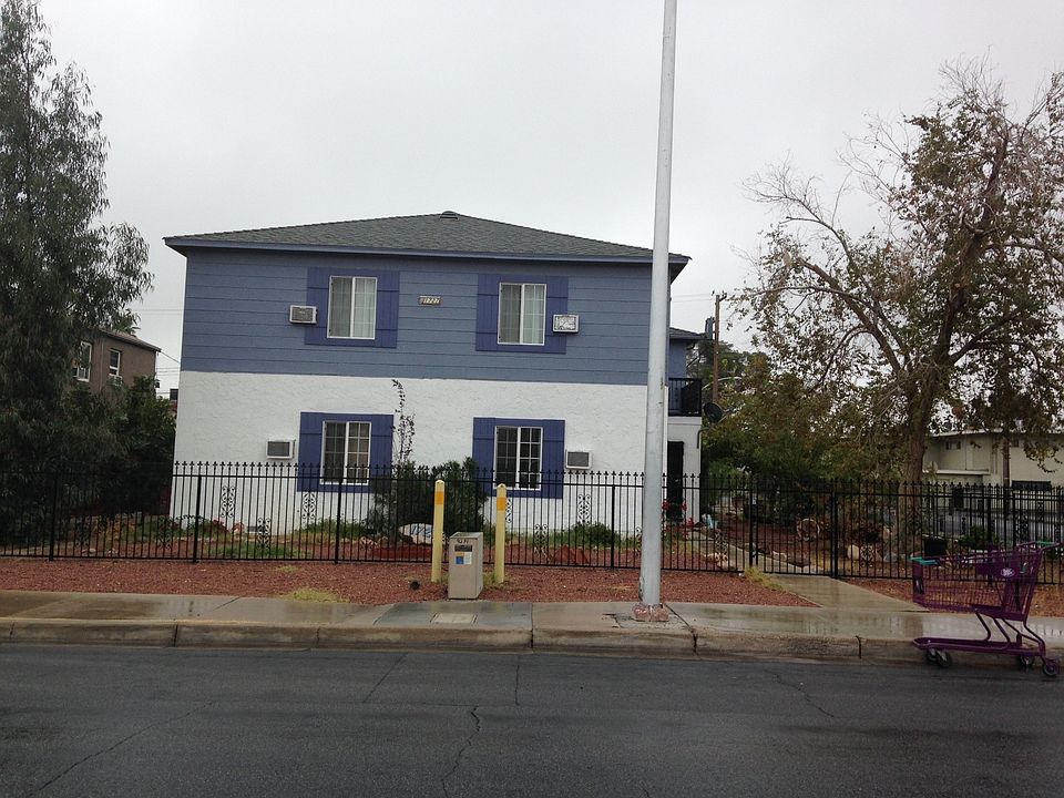 1st image of 1727 Santa Paula Dr APT D