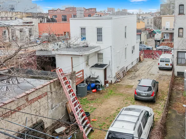 14 East 32nd Street image 7 of 9