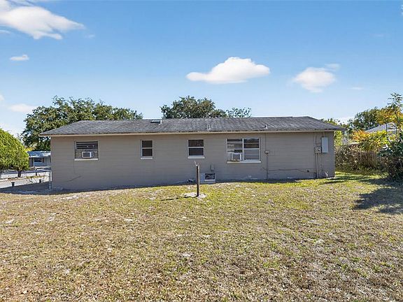 3rd image of 540 Pine Ct